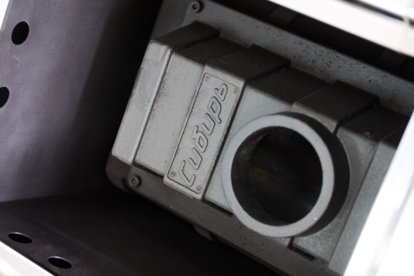 Печь-каменка  чугунная СИБИРЬ 24 конвекционная дверца ПАНОРАМА (12 - 24 м.куб) Печь-каменка  чугунная СИБИРЬ 24 конвекционная дверца ПАНОРАМА (12 - 24 м.куб)