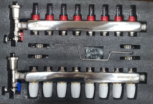 Коллектор с  9 выходами с расходомерами, воздухоотводчиками, кранами ALT-K